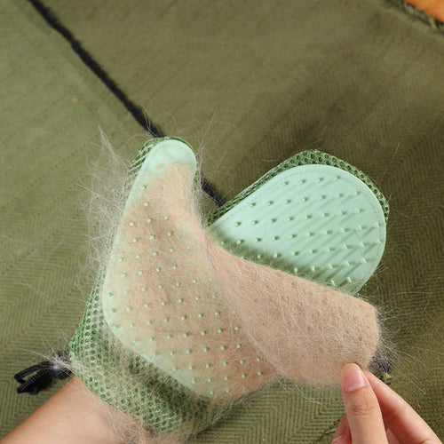 Guantes sedosos para el cuidado de mascotas