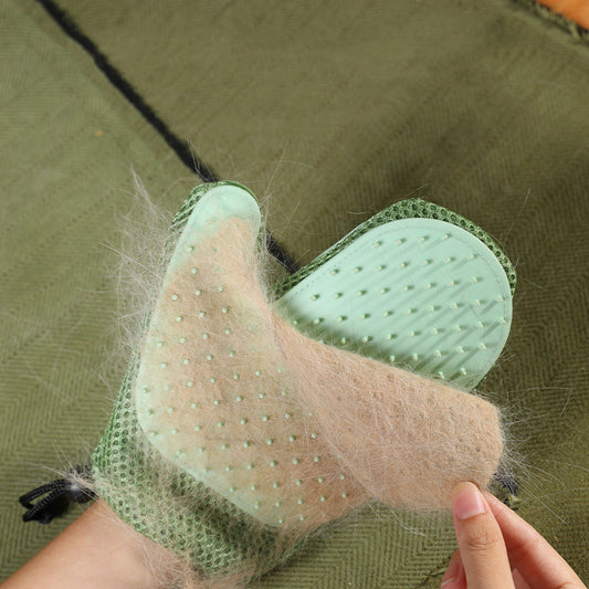 Guantes sedosos para el cuidado de mascotas